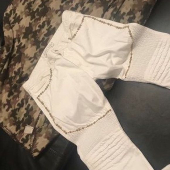 Robin's jean - Picture 3 of 4